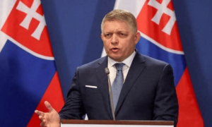 北约唯一来华参加抗战胜利80周年的领导人，临行之前，说了句让欧洲汗颜的话