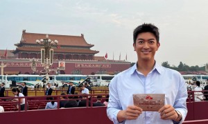 杜江现场观看九三盛大阅兵心情激动：祝福祖国！祖国万岁！和平万岁！