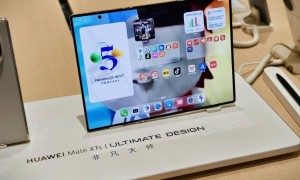 华为Mate XTs非凡大师到店展示