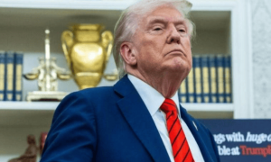 美洲际导弹升空，特朗普通知全球，要废掉中国一张“王牌”？话音刚落，普京率先出手了