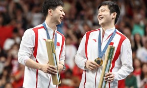 热闻|马龙晒5届奥运参赛证，网友感叹：铁打的马龙流水的队友！