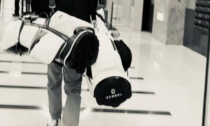 徐静蕾黄立行最新同框照！甜蜜逛超市，相爱15年成最低调神仙眷侣