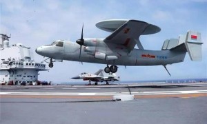 国产最强舰载预警机空警-600亮相，绝非简单仿制E-2D，平台雷达实现双重超越