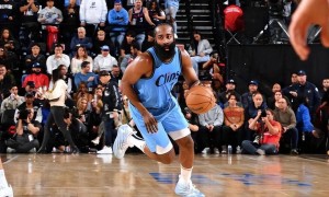 原创 
            快船后场核心洛佩斯表现亮眼，备受赞誉