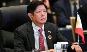 想趁中日紧张“摸鱼”？菲机闯入黄岩岛，中方早已料到，关门打狗