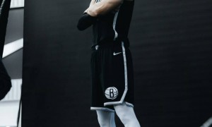 曾凡博:必须继续努力 为亚洲人打破刻板印象