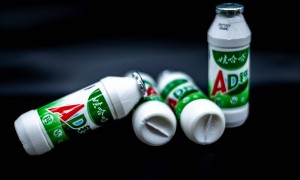 谁来掌舵娃哈哈？