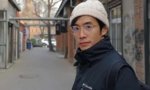 震撼全港！43岁TVB男星患癌崩溃，父亲又确诊，花光积蓄打工到凌晨！前女友却嫁豪门生子…