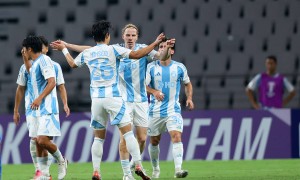 两轮不胜！亚冠-阿苏埃破门+错失两单刀 申花疑遭漏判1-1蔚山