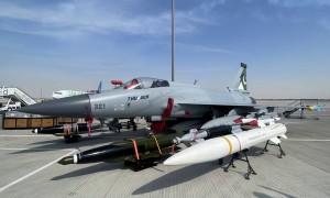 迪拜航展上演“反转大戏”：印度光辉战机坠机，枭龙再获新订单！