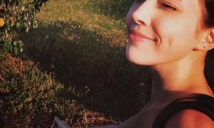 许玮甯产后21天复工！41岁状态惊艳，被网友狂赞是“骨相美人”