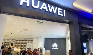 余承东，公布华为Mate X7真机！最新架构技术曝光，将搭载这一全新处理器