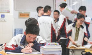 多地回应“推迟普职分流”建议，部分县市正探索高二起分类培养