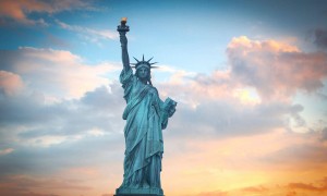 纽约州拒掏钱，自由女神像火炬或因政府停摆而“熄火”