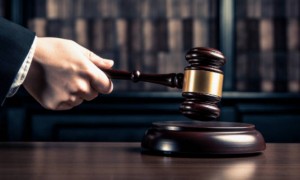 广西“虎”周家斌被公诉，曾被通报“妄议党中央大政方针，结交政治骗子”