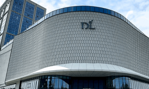 于东来亲自回应！胖东来2万参访费全捐公益，绝非图利